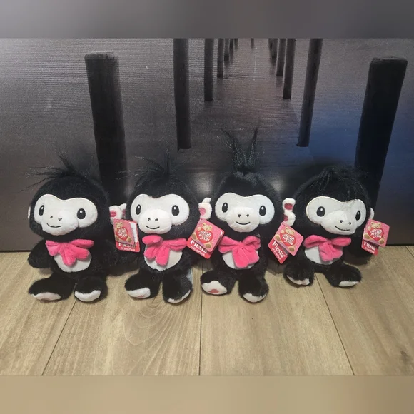 Fiesta Martin The Gorilla Adorable Black and Pink Plush Toy Set 4 - Picture 4 of 10